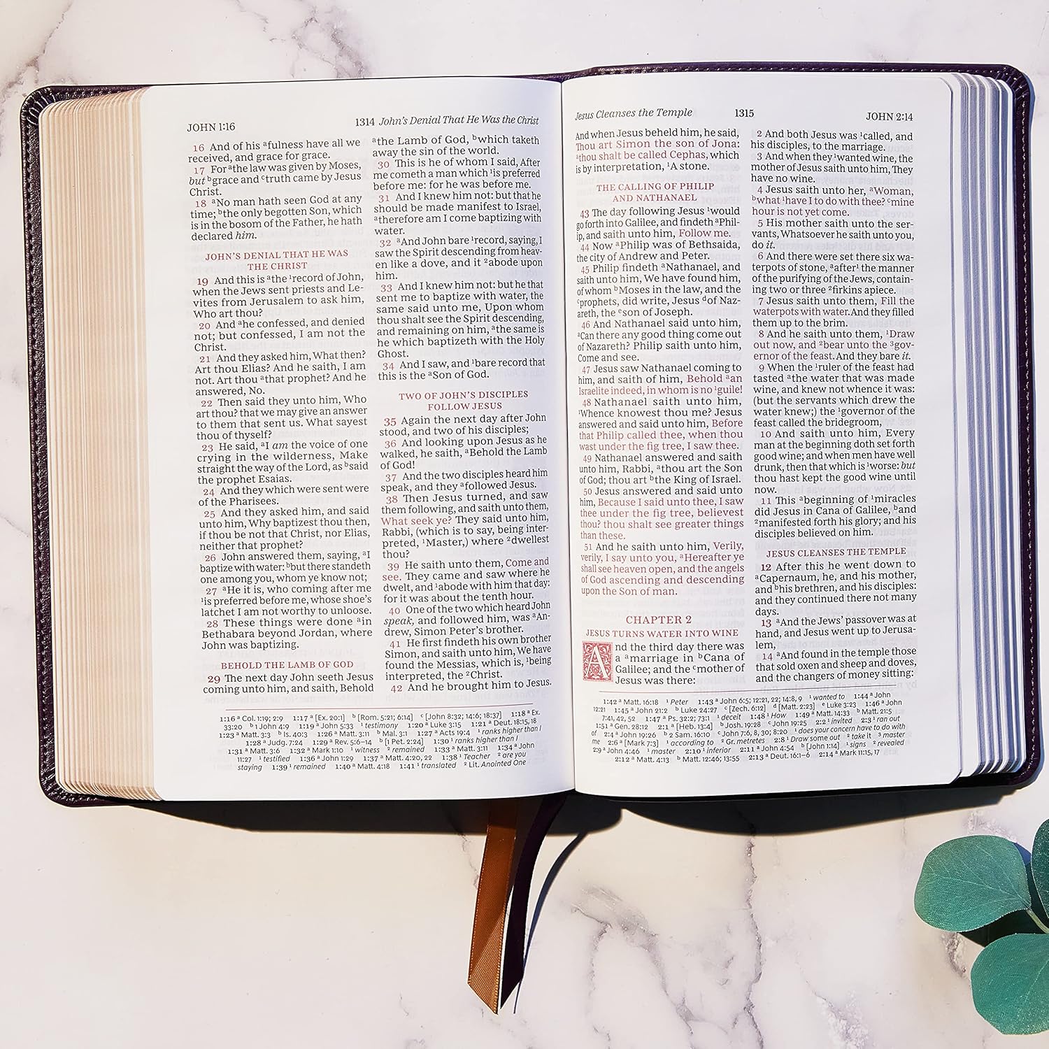 KJV, Personal Size Reference Bible, Genuine Leather, Black
